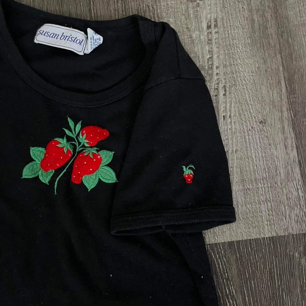 Black Strawberry Graphic Mini Tee - Picture 5 of 6